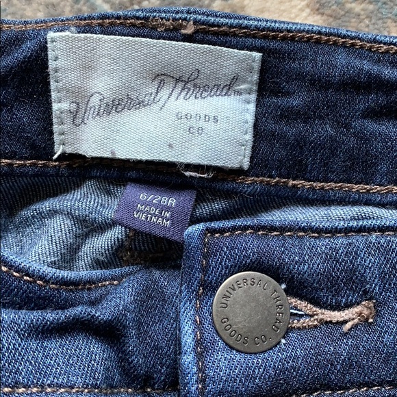 Universal Thread Jeans - Picture 3 of 3